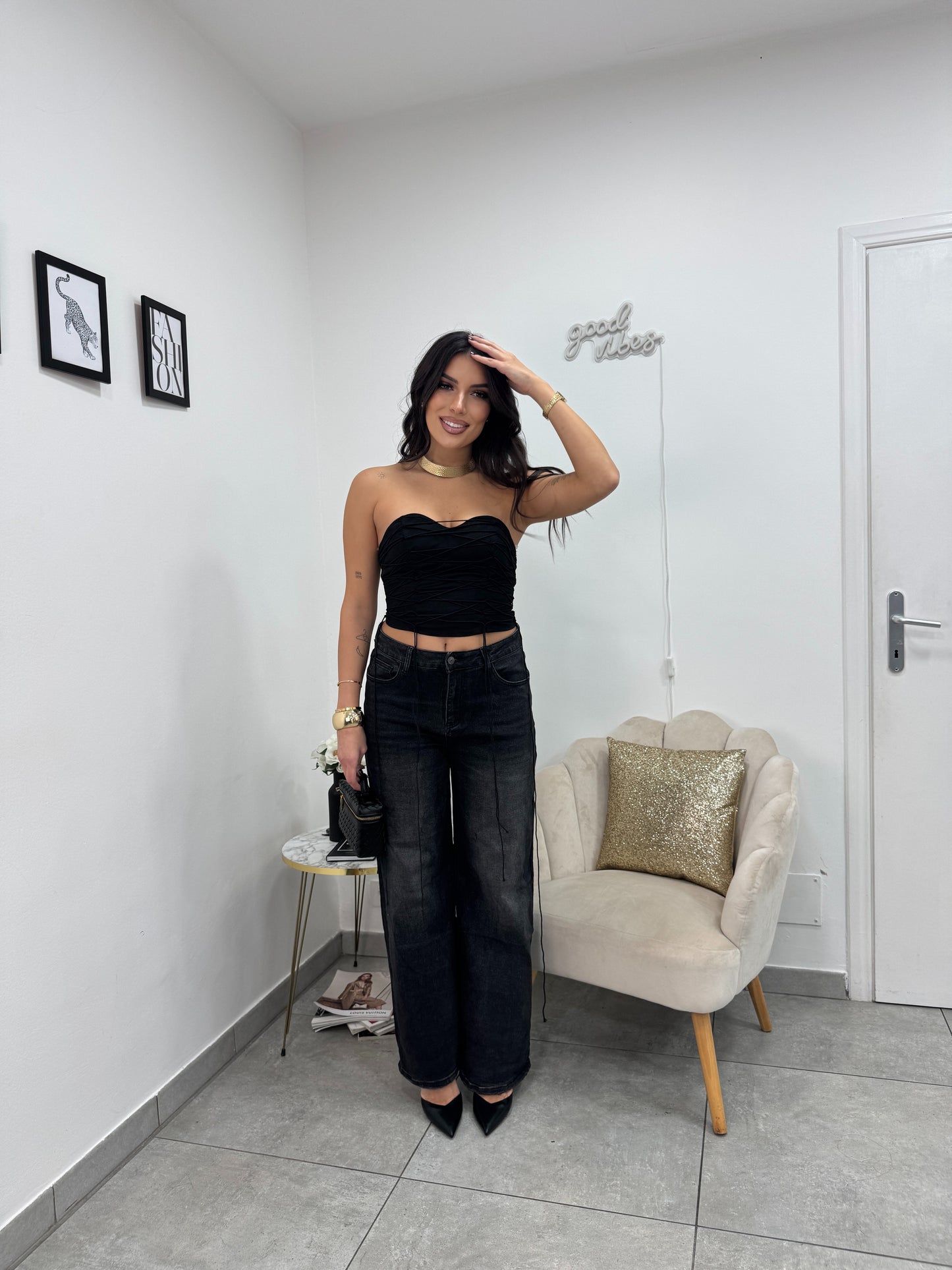 Crop Top Stringato Nero