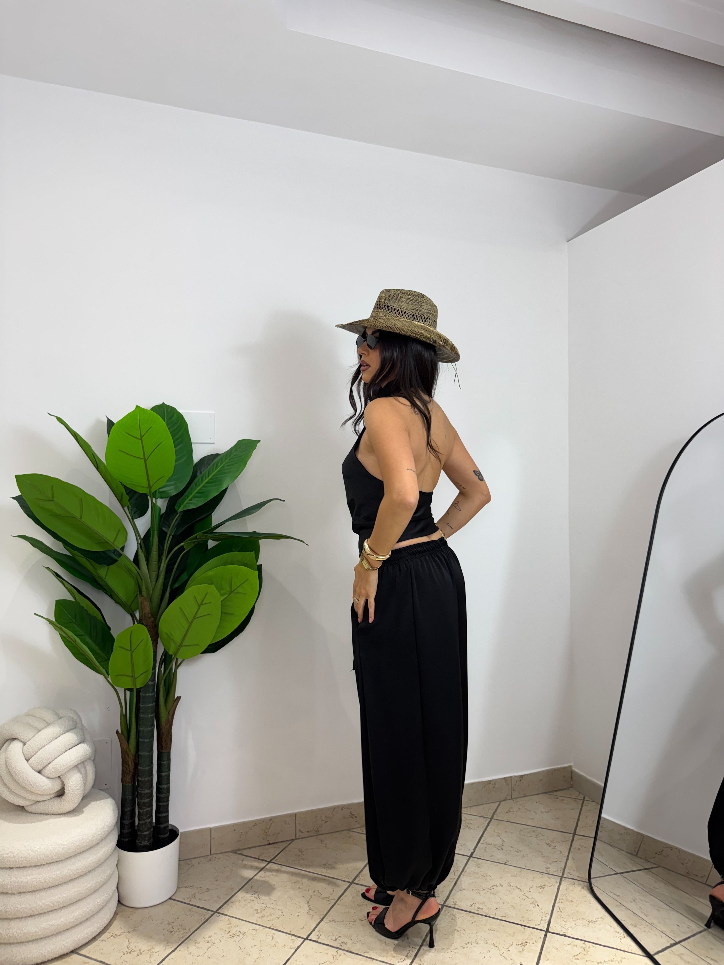 Top Ariel Nero