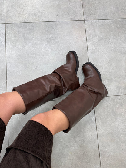 Stivali Arya Marroni